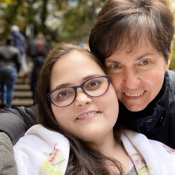 Meet your Posher, Amanda - Picture 1 of 1